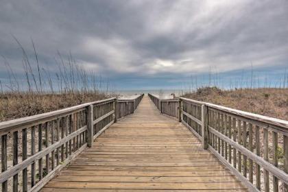 Hilton Head Resort Retreat with Top Amenities! - image 6