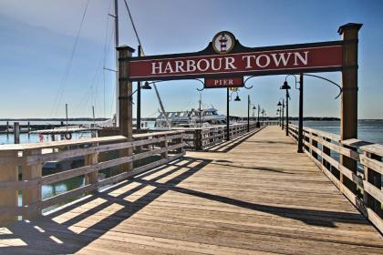 Heart of Harbour Town Walk to Pier and Golf! - image 9