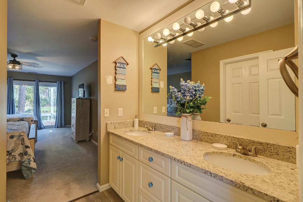 24 Isle of Pines Sea Pines Golf Home - image 2