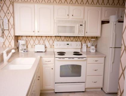 Spacious and Immaculate Villa in Hilton Head Island - Two Bedroom #1 - image 2