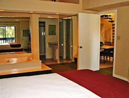 Luxury in a Uniquely Designed Villa at Hilton Head - Two Bedroom Villa#1 - image 12
