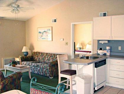 Luxury in a Uniquely Designed Villa at Hilton Head - Two Bedroom Villa#1 - image 4