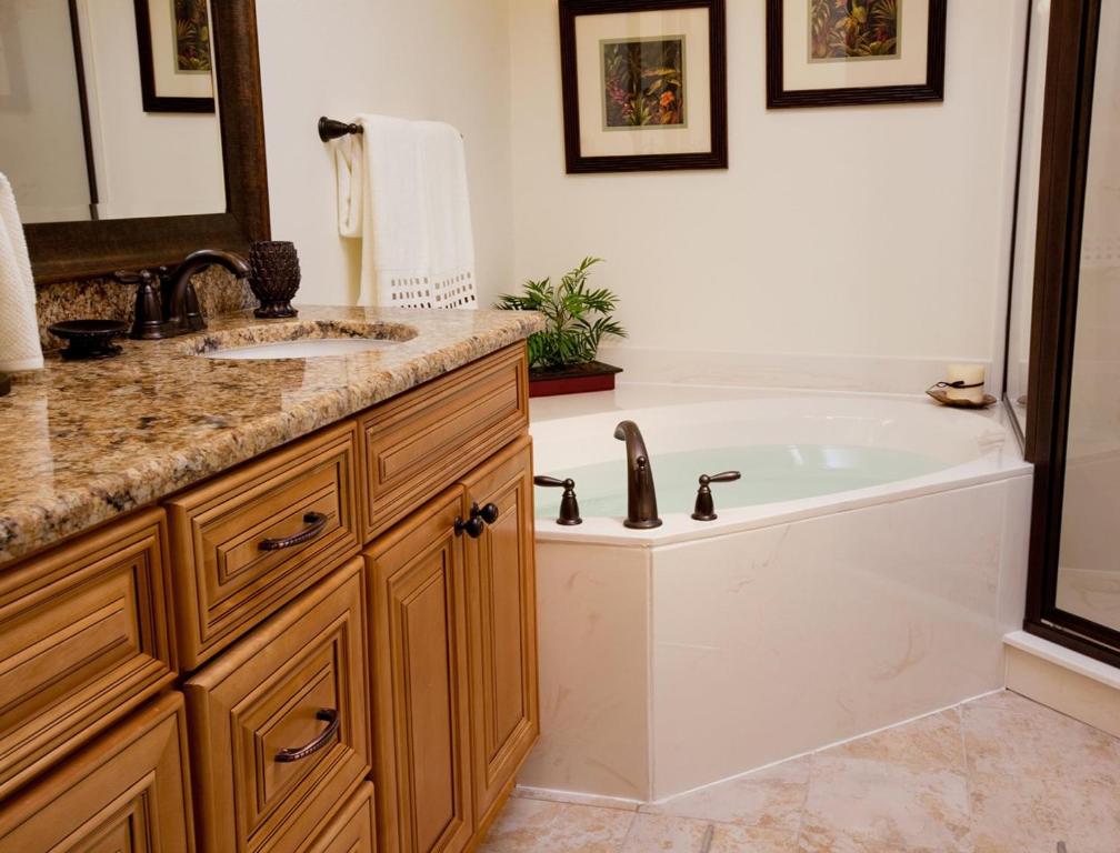 Convenient and Quiet Vacation Villa in Hilton Head - One Bedroom Villa #1 - image 5