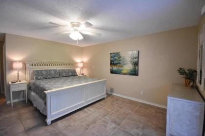 706 Queens Grant - image 12