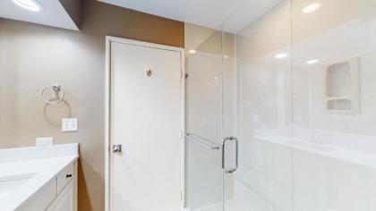 704 Queens Grant - image 13