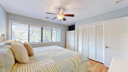272 Turnberry Village - image 14