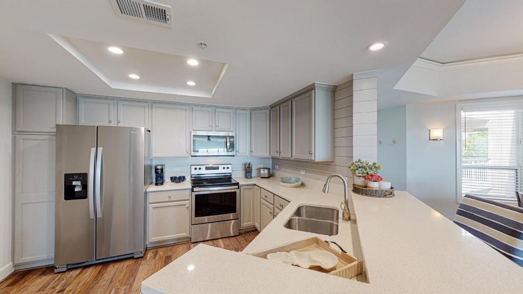 3505 Windsor Court South - main image