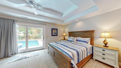 19 Heath Dr - image 12