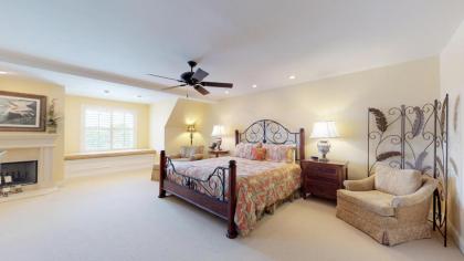 7124 Harbourside I - image 10