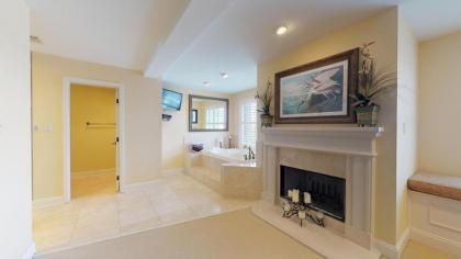 7124 Harbourside I - image 13