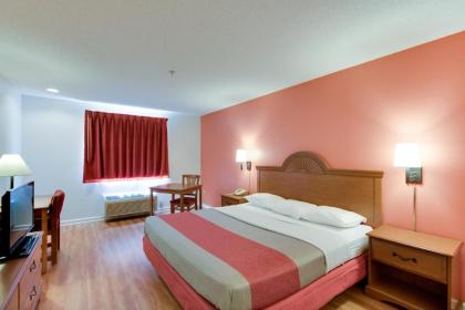 Motel 6-Hinesville GA - image 10