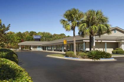 travelodge by Wyndham Hinesville Georgia