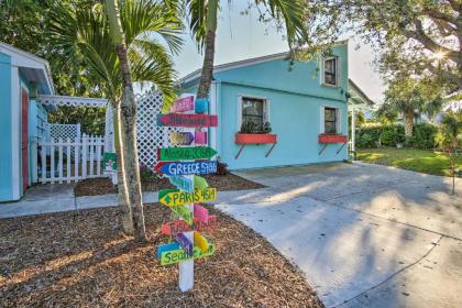 tropical Hobe Sound Cottage Less than 2 mi From the Beach