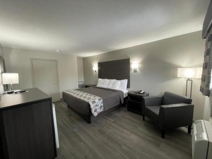 Embassy Inn - Hohenwald - image 2
