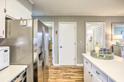 Waterfront Home with Decks Privacy and Boat Slip - image 9