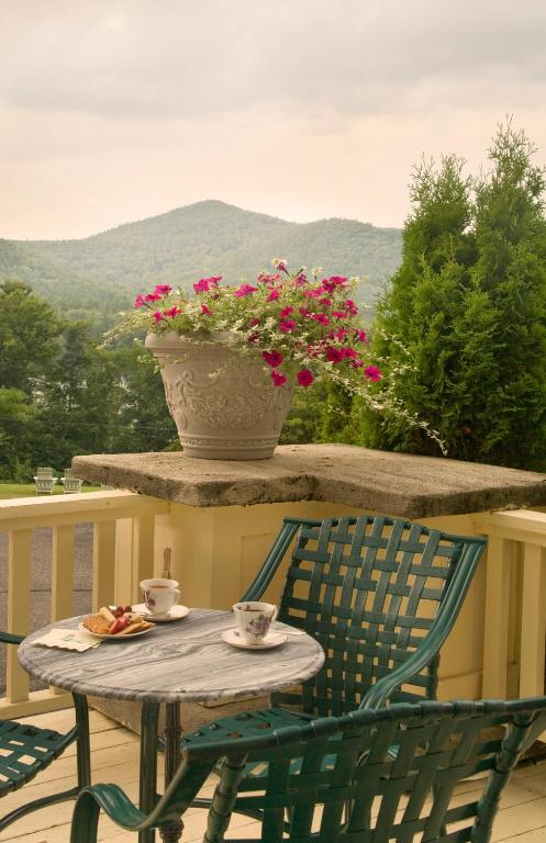 The Manor on Golden Pond - image 7