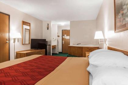 Rodeway Inn Holdrege - image 12