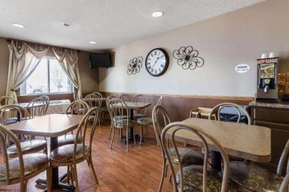 Rodeway Inn Holdrege - image 15
