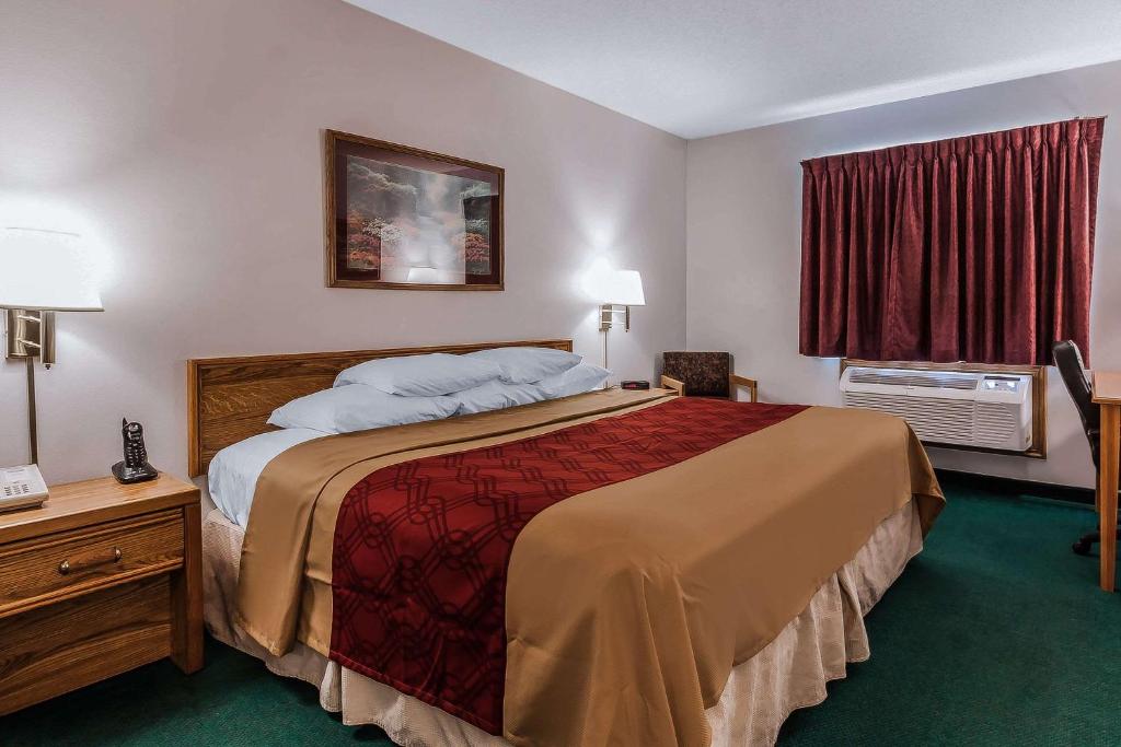 Rodeway Inn Holdrege - image 2