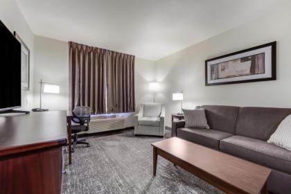 Cobblestone Inn & Suites - Holdrege - image 13