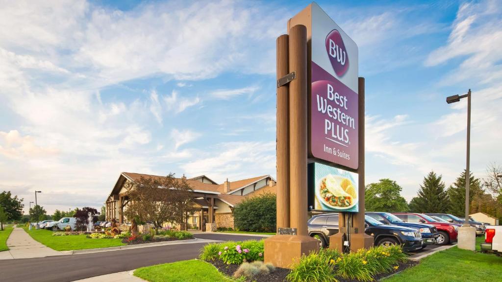 Best Western Plus Holland Inn & Suites - main image