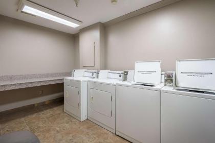 Best Western Plus Holland Inn & Suites - image 3