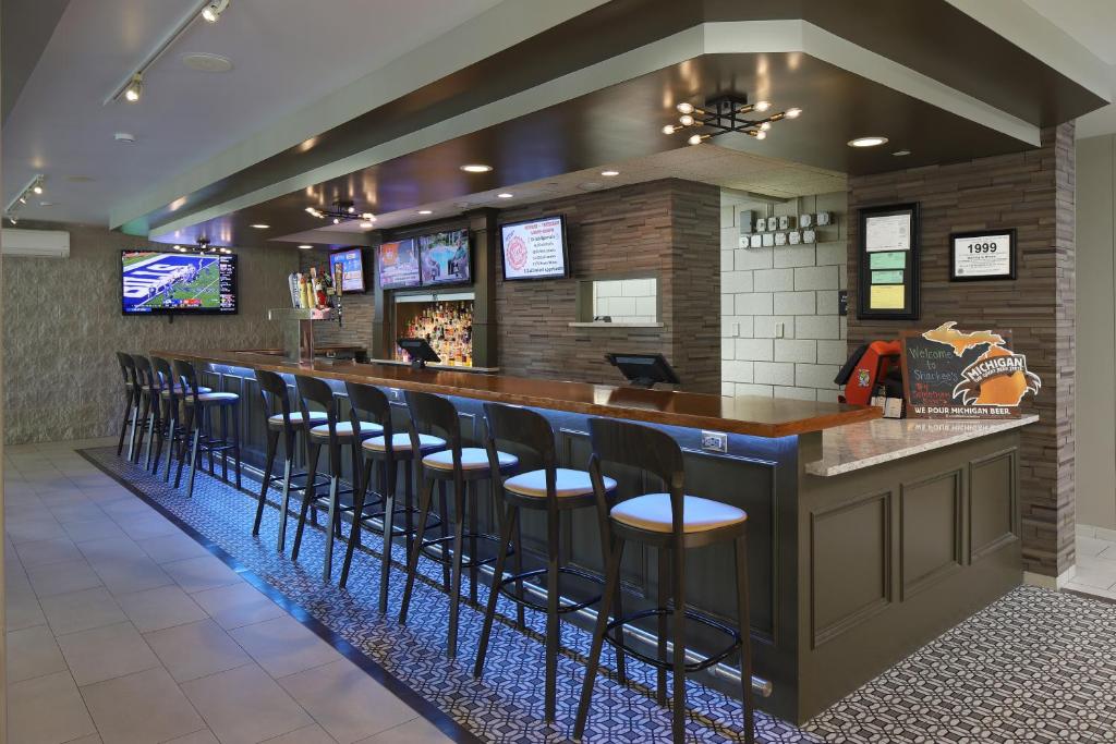 Hampton Inn Holland - main image