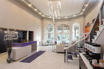 Hampton Inn Holland - image 14