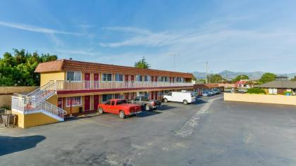 Hollister Inn - image 8