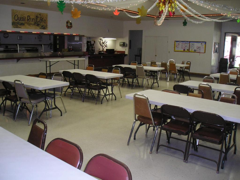 San Benito Camping Resort Cottage 10 - image 3