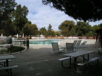 San Benito Camping Resort Cottage 11 - image 8