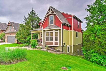 Branson Area Goldilocks Lodge with Private Deck!