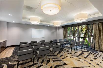 Hilton Garden Inn Los Angeles / Hollywood - image 13