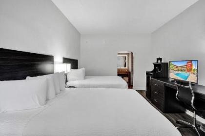 Ramada by Wyndham Hollywood Downtown - image 22
