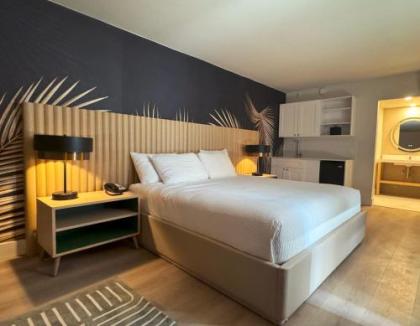 Ramada by Wyndham Hollywood Downtown - image 11