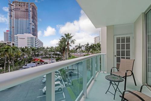 2BEDS 2BATHS APARTMENT ON THE BEACH! - image 3