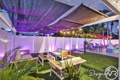 Heated Private Pool 4BR Modern home - image 8