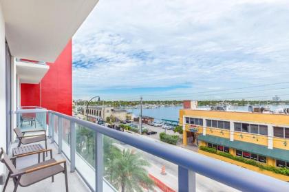 Miami Hollywood Beach at Costa Hollywood 4 guests by AmmosVR - image 11