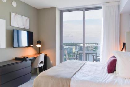 Hyde Beach House Luxury Condos by Optimax VR - image 11