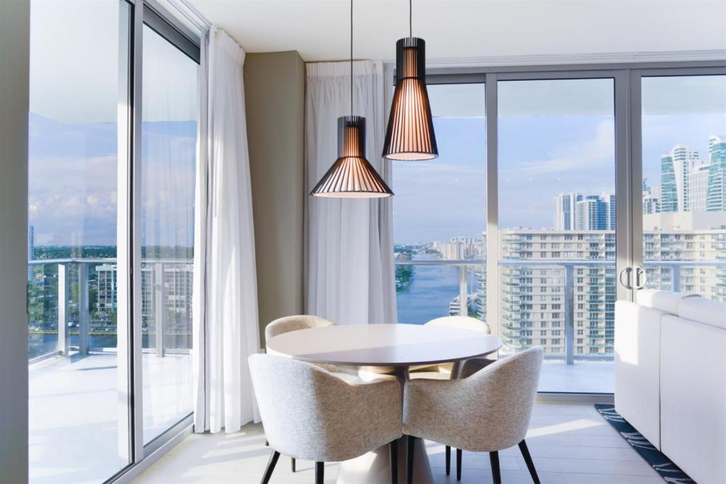 Hyde Beach House Luxury Condos by Optimax VR - image 2