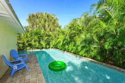 Coconut Cottage #4 by AMI Locals - image 10