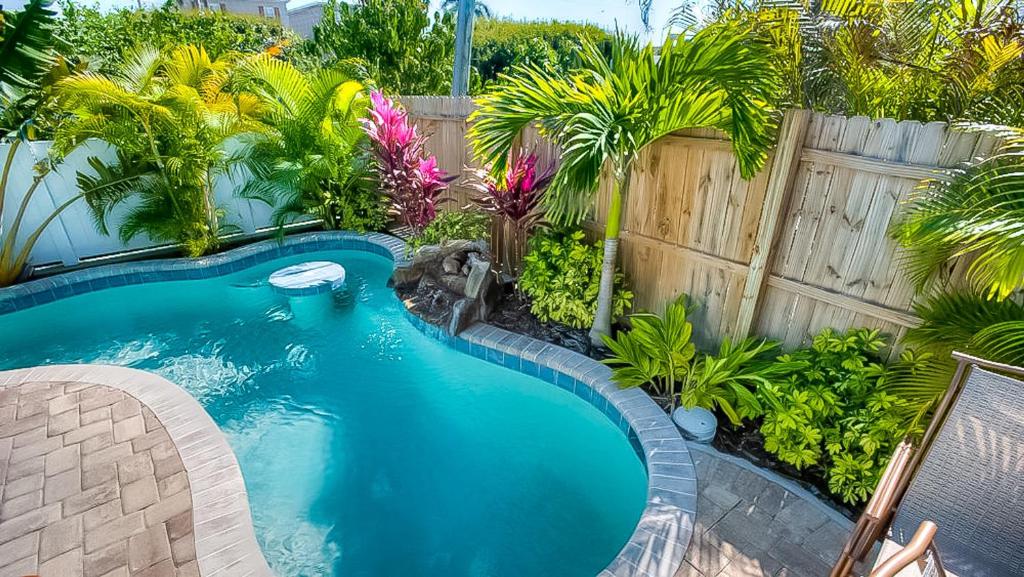 Island Hideaway by AMI Locals - main image