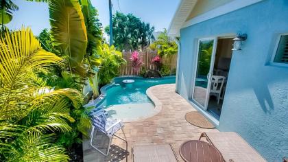 Island Hideaway by AMI Locals - image 9