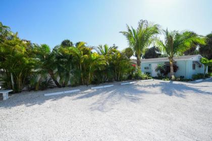Driftwood Villas by AMI Locals - image 9