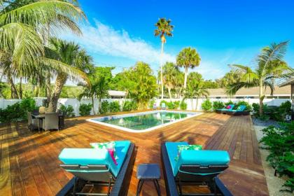 Islands West Resort Villas by AMI Locals - image 2