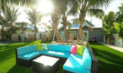 Islands West Resort Villas by AMI Locals - image 3