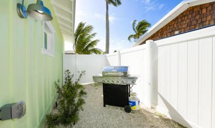 Islands West Resort Villas by AMI Locals - image 9