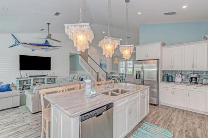 4 bed 4 bath bonus bunk room heated pool WATER SLIDE spa WiFi - image 10
