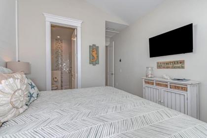 4 bed 4 bath bonus bunk room heated pool WATER SLIDE spa WiFi - image 17