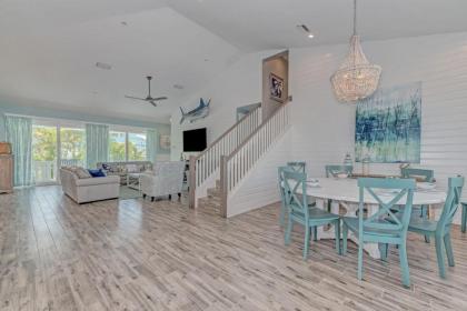 4 bed 4 bath bonus bunk room heated pool WATER SLIDE spa WiFi - image 3
